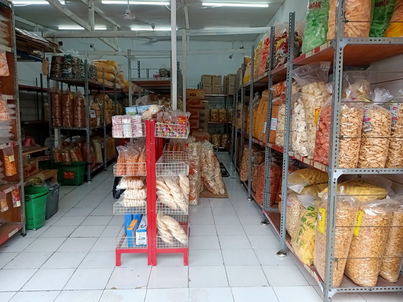 Mall Baru vs Tradisi Parcel Lebaran: Siapa yang Akan Menang di Cilacap?
